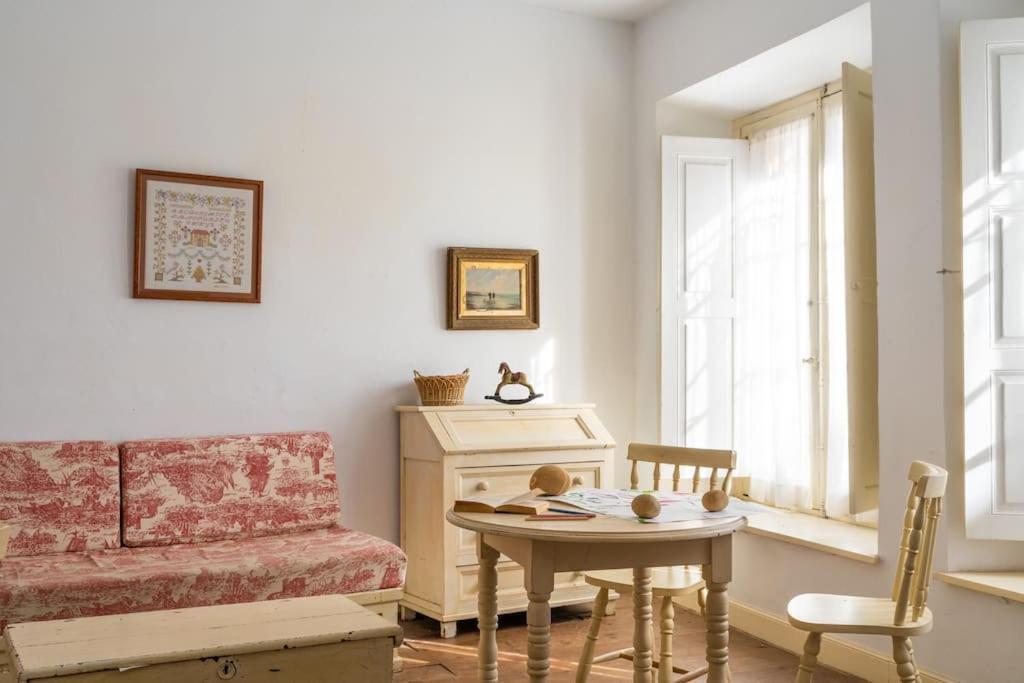 Mima'S House - La Casa De Mima Villa โกมิญาส ภายนอก รูปภาพ